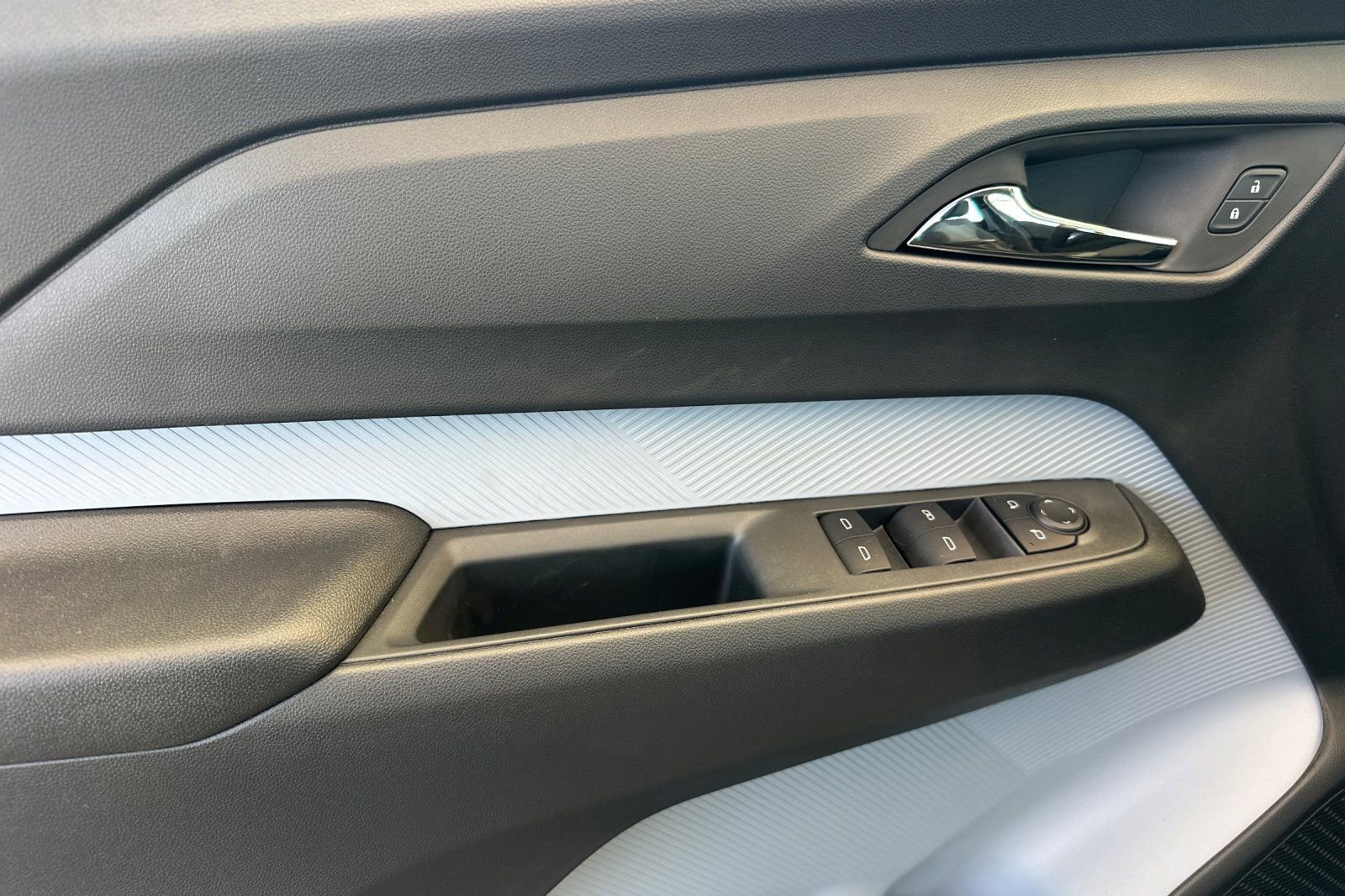 New 2027 Chevrolet Bolt LT w/ Comfort Package image 11