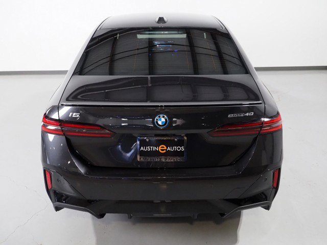 Used 2025 BMW i5 eDrive40i w/ M Sport Package image 7