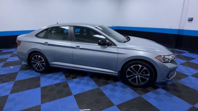 Used 2023 Volkswagen Jetta Sport FWD image 9