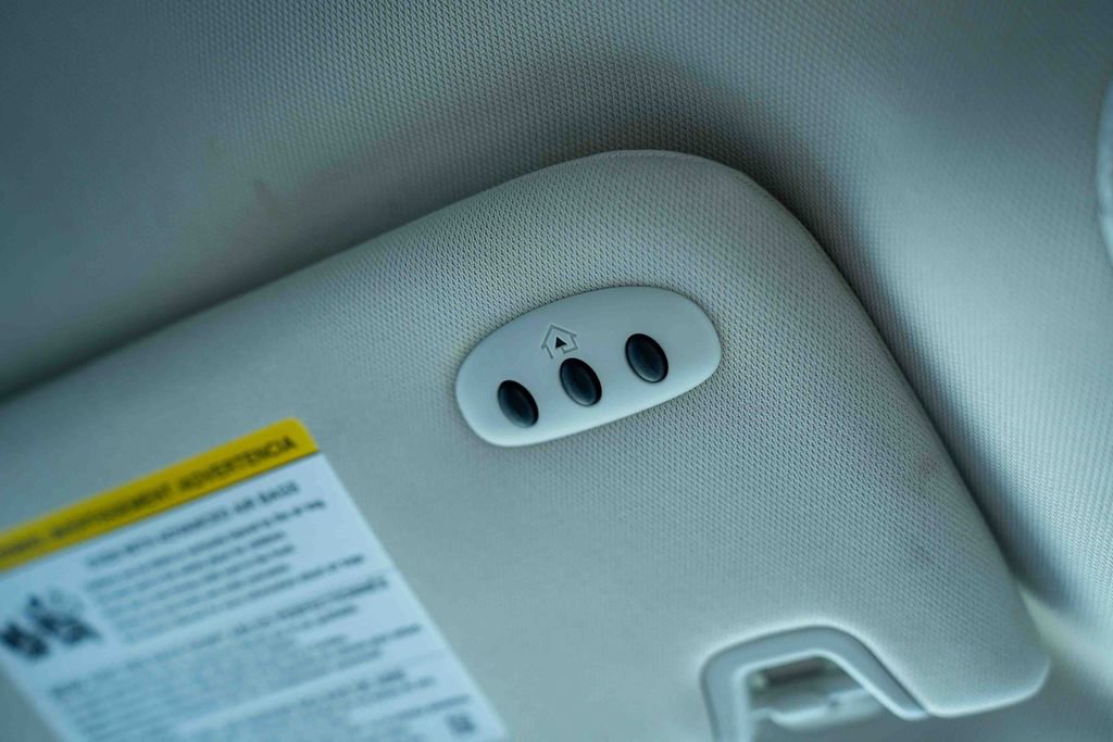 Used 2024 Ford Edge SEL w/ Convenience Package image 42