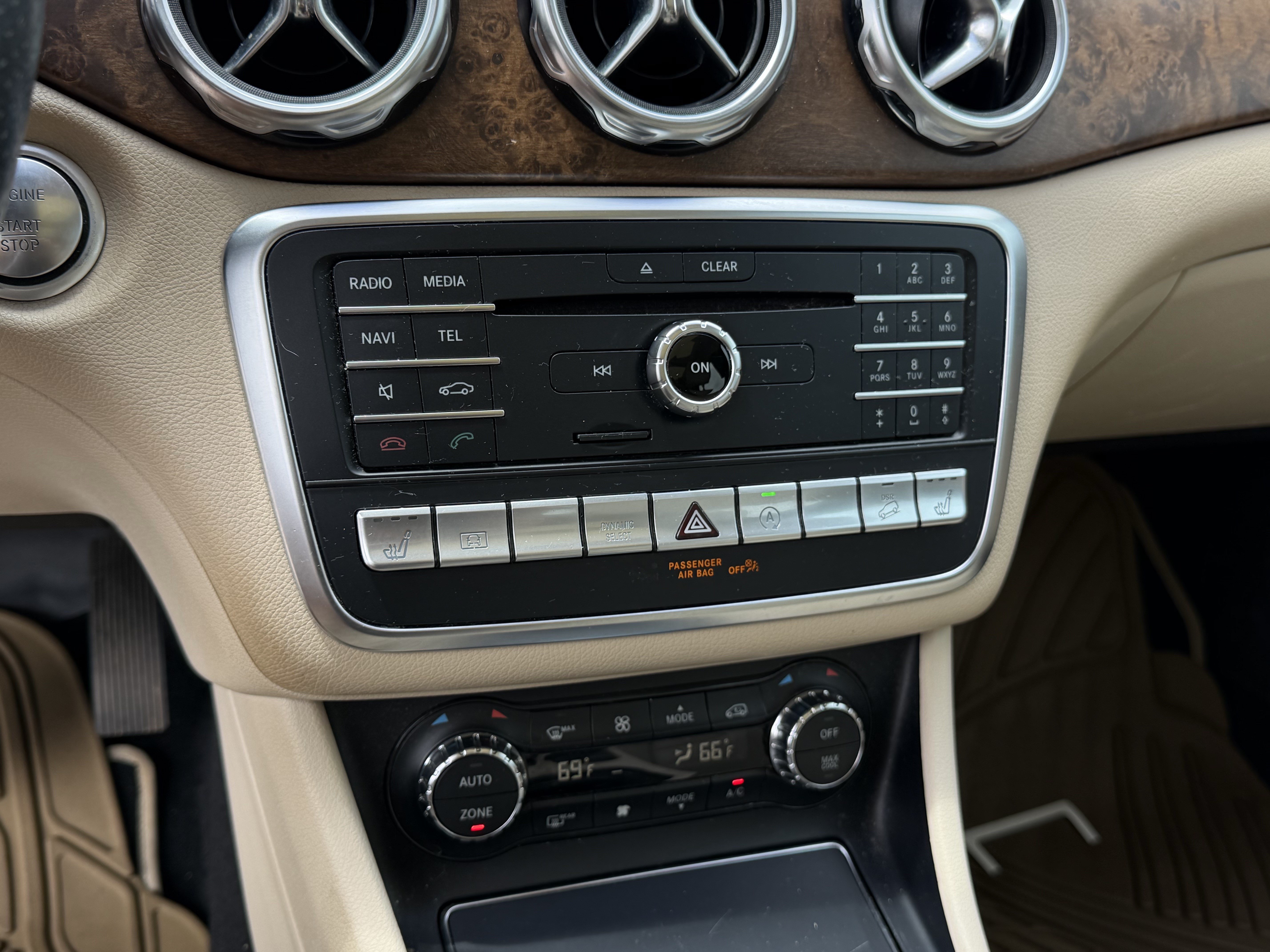 Used 2019 Mercedes-Benz GLA 250 4MATIC image 16