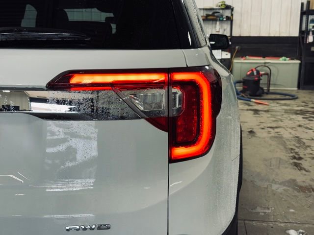 Used 2023 GMC Acadia SLE w/ Driver Convenience Package image 8