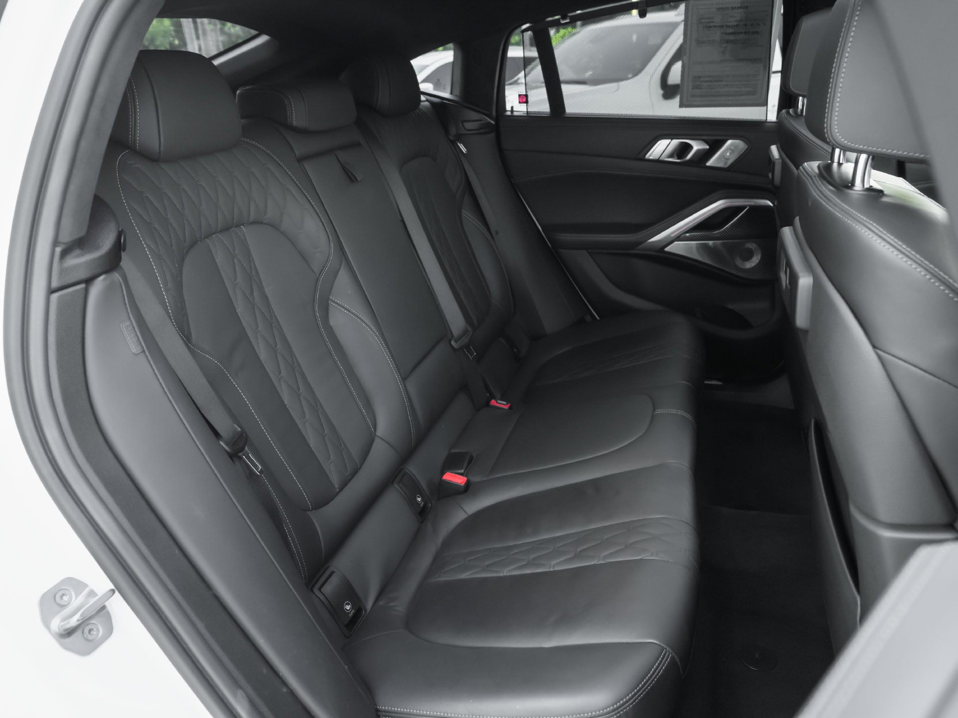 Used 2023 BMW X6 M50i w/ Executive Package AWD/4WD image 9