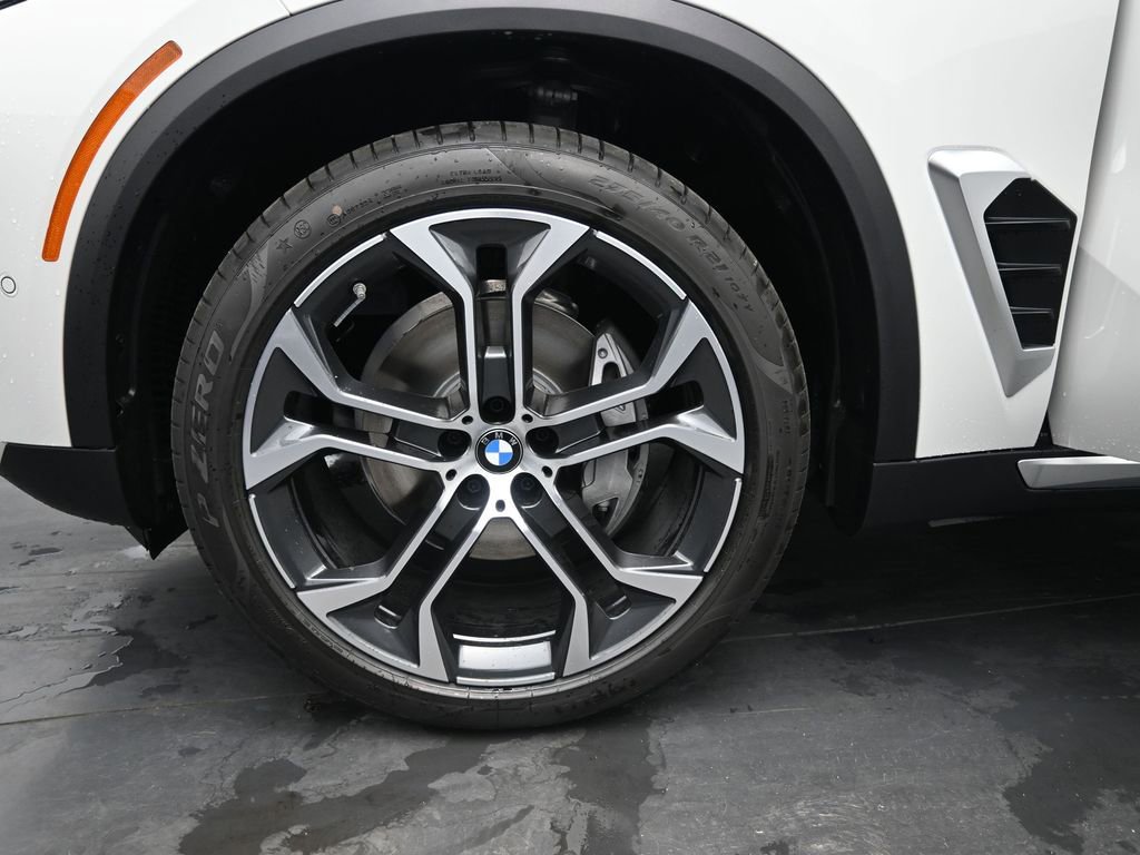New 2026 BMW X5 xDrive40i AWD/4WD image 4
