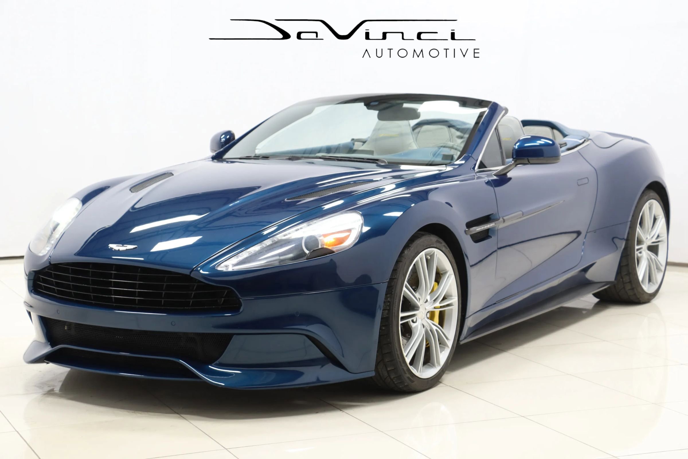 Used 2014 Aston Martin Vanquish Volante RWD image 1