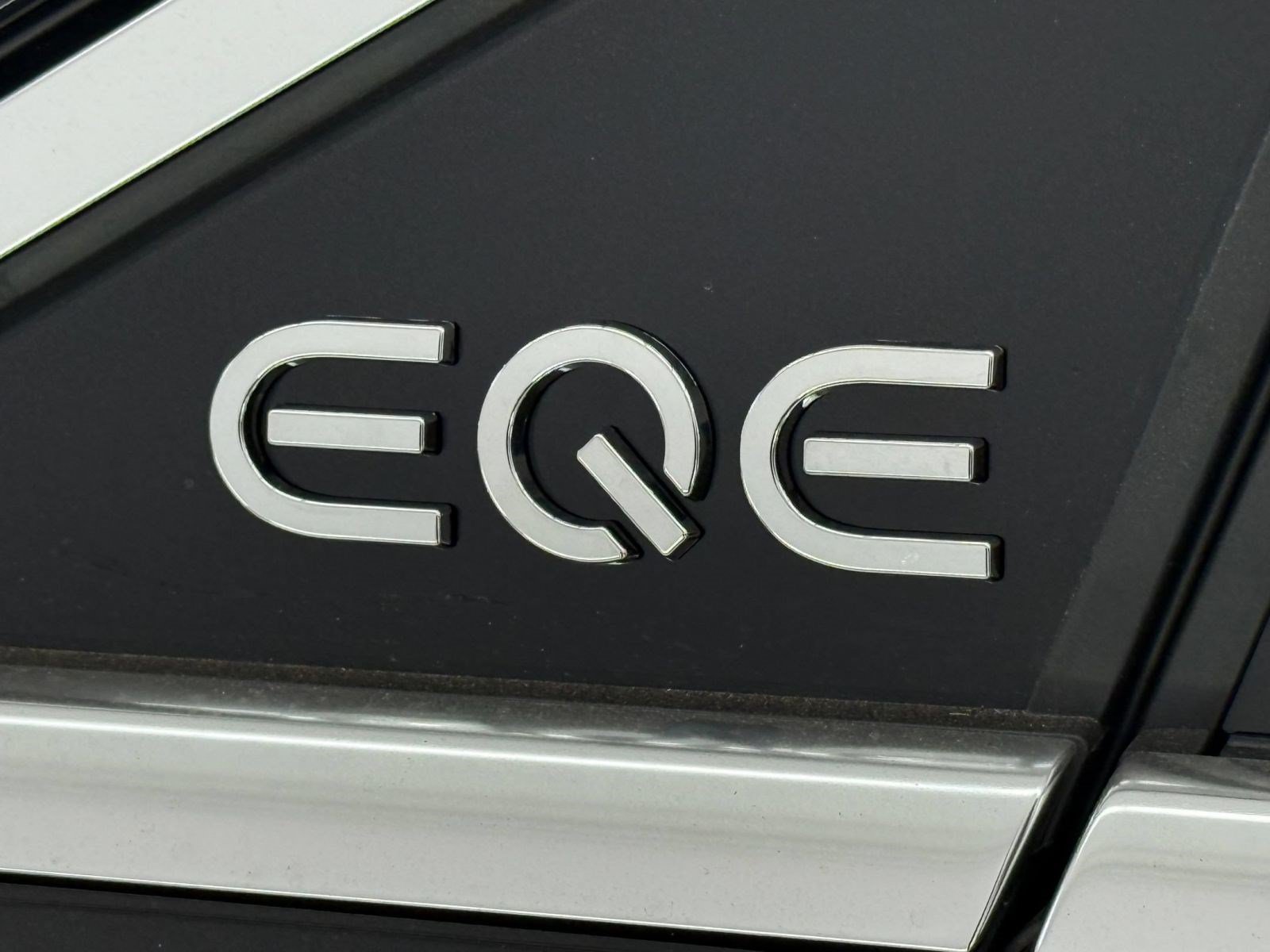 New 2027 Mercedes-Benz EQE 320 4MATIC SUV image 32