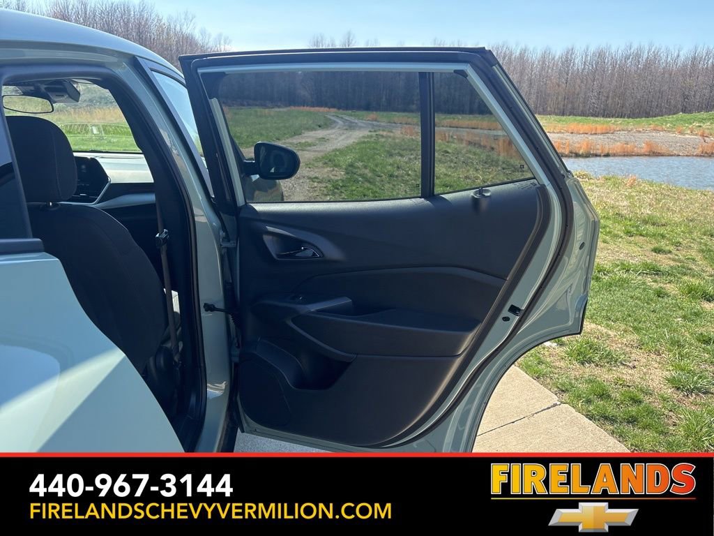 Certified 2024 Chevrolet Trax RS w/ Driver Confidence Package image 31