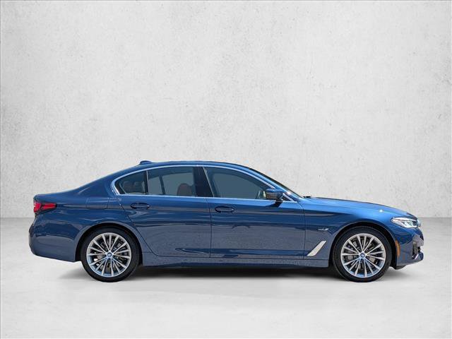 Certified 2023 BMW 530e xDrive w/ Premium Package AWD/4WD image 4
