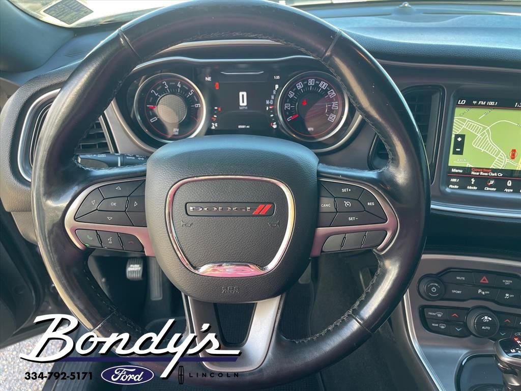 Used 2019 Dodge Challenger SXT w/ Plus Package image 9