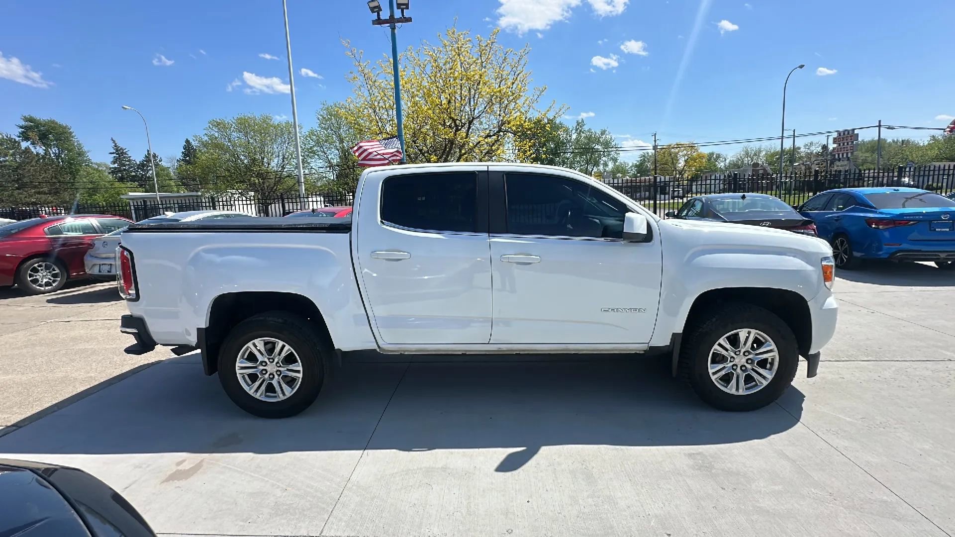 Used 2019 GMC Canyon SLE w/ SLE Convenience Package AWD/4WD image 4
