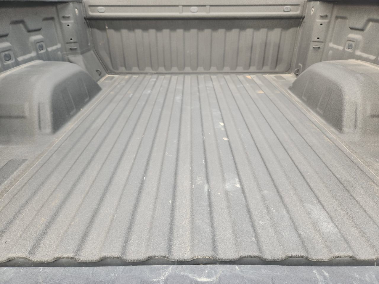 Used 2025 GMC Sierra 1500 Elevation image 30