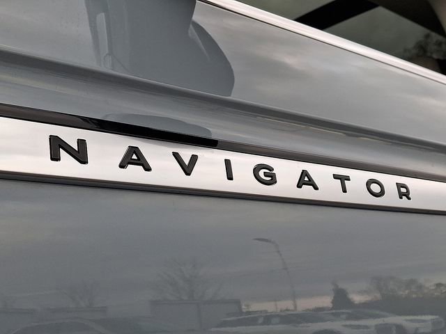 New 2026 Lincoln Navigator L Reserve AWD/4WD image 10
