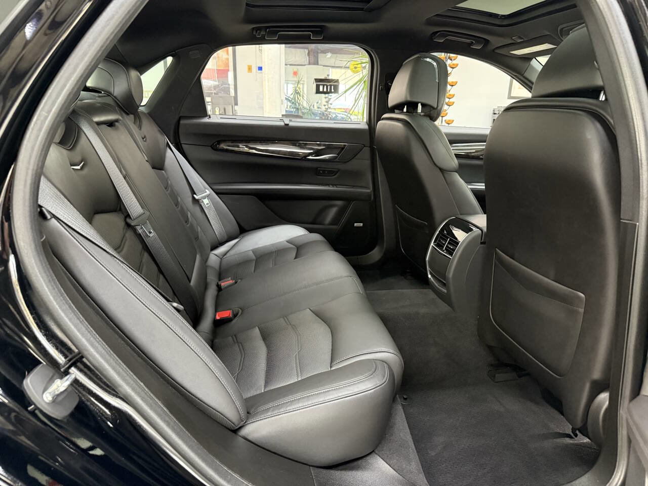 Used 2018 Cadillac CT6 Luxury image 16