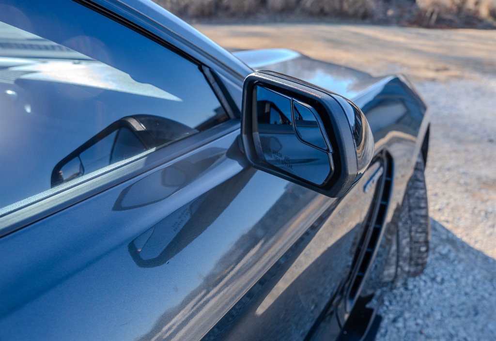 Used 2016 Ford Mustang Shelby GT350 w/ Track Package image 12