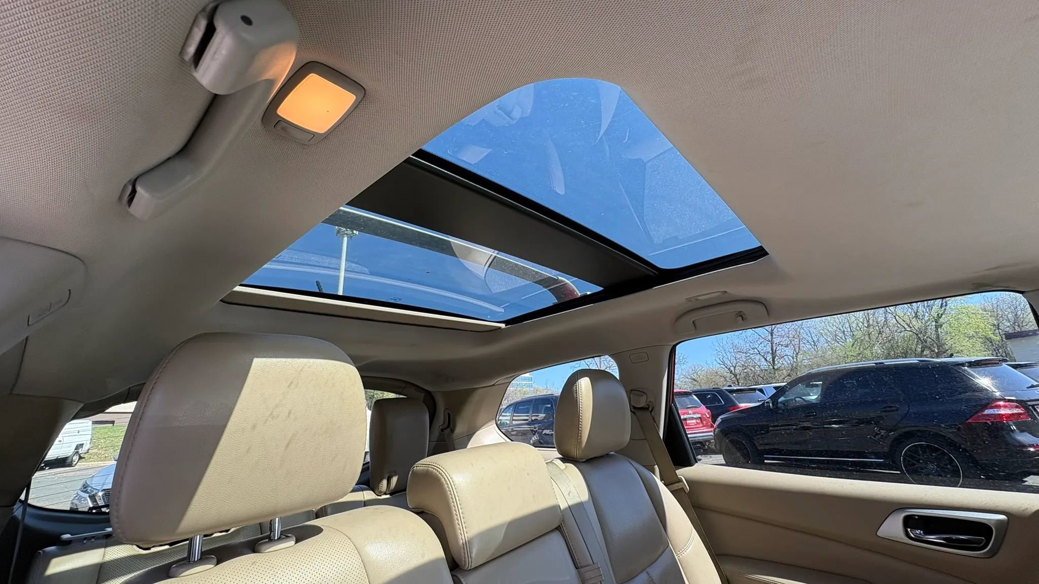 Used 2018 Nissan Pathfinder Platinum FWD image 34