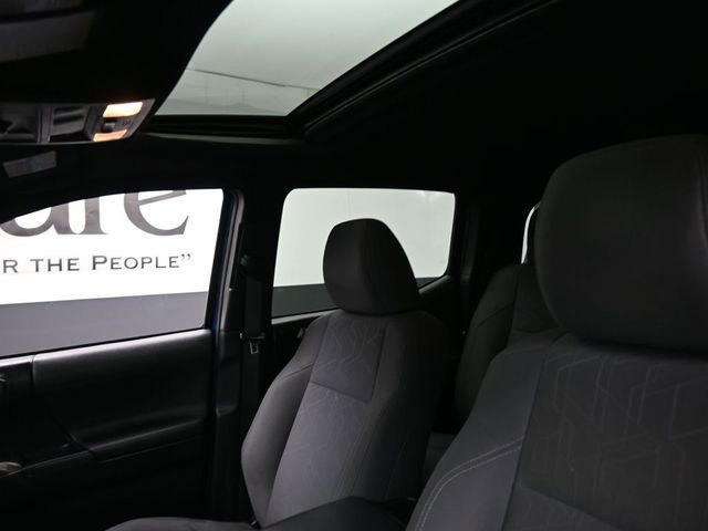 Used 2016 Toyota Tacoma TRD Off-Road image 17