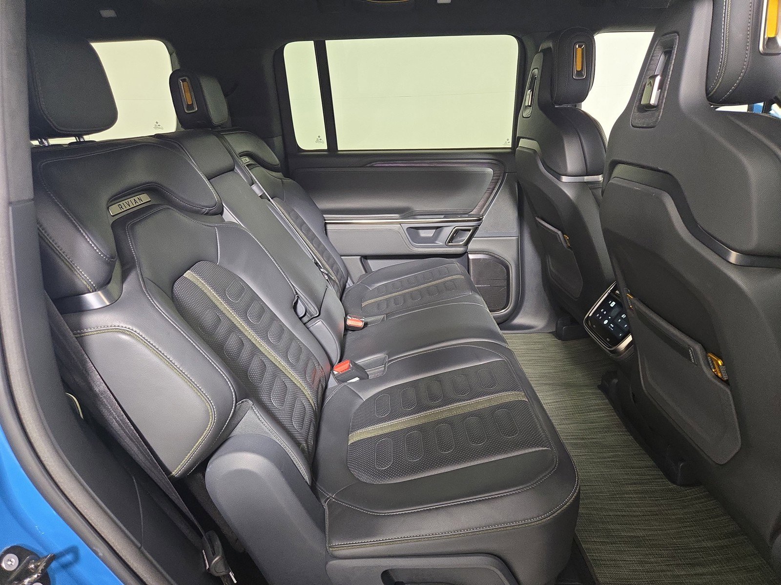 Used 2022 Rivian R1S Launch Edition image 23