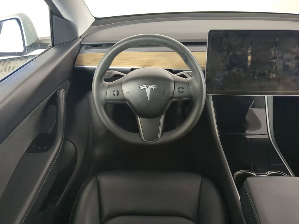 Used 2020 Tesla Model Y Long Range image 19