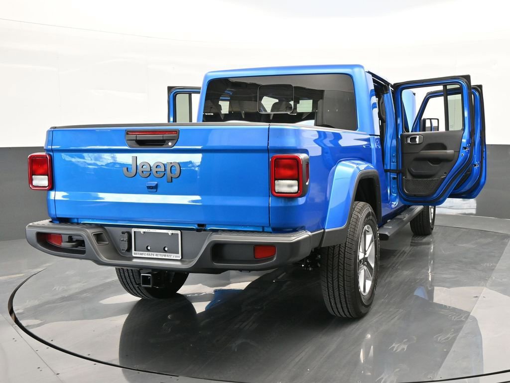 Used 2024 Jeep Gladiator Sport w/ Premium Package image 40