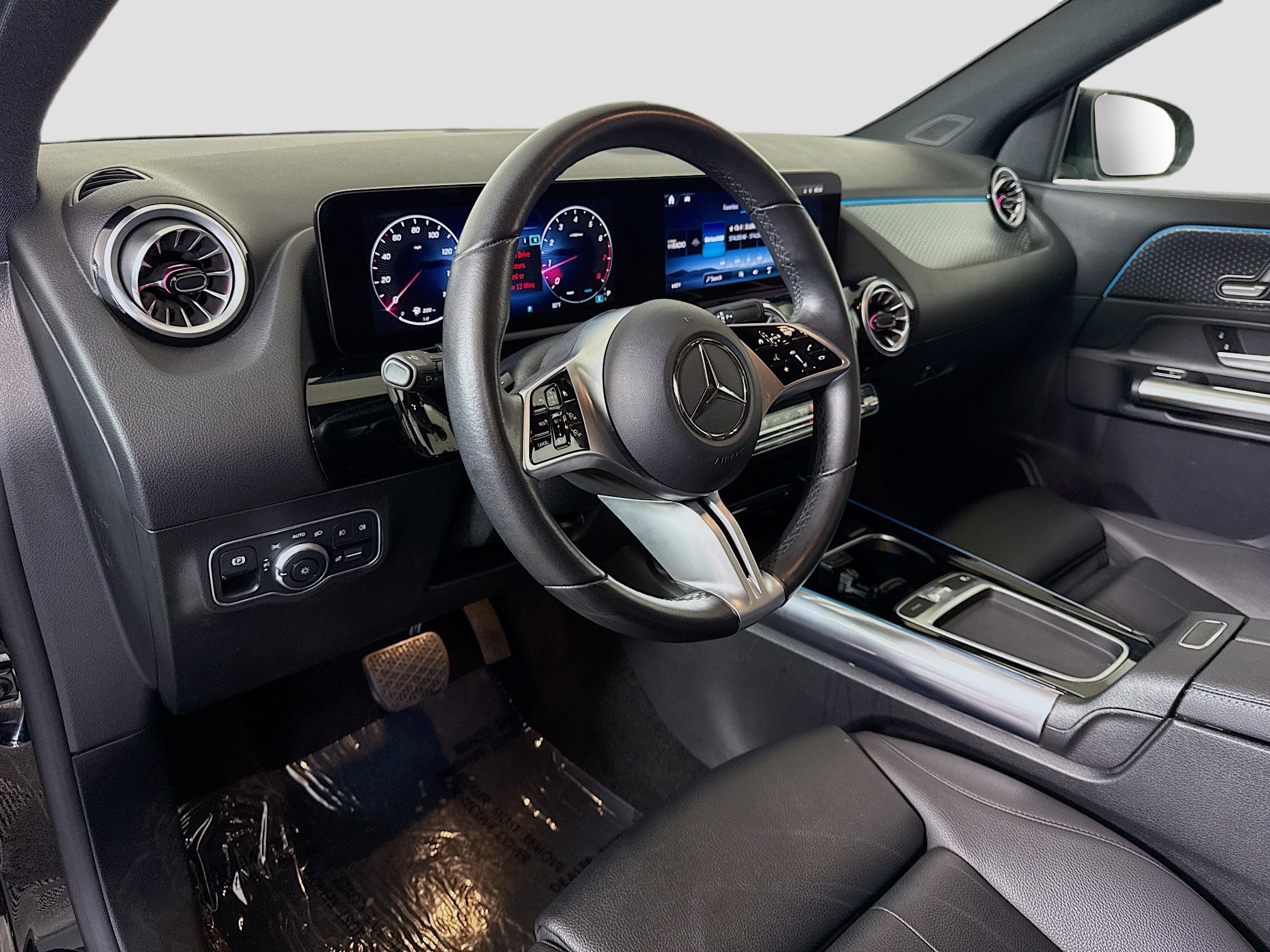 Used 2025 Mercedes-Benz GLA 250 image 23