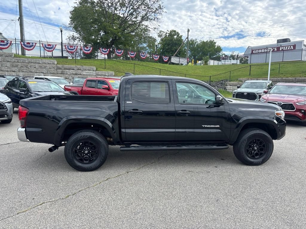 Used 2020 Toyota Tacoma SR5 AWD/4WD image 5