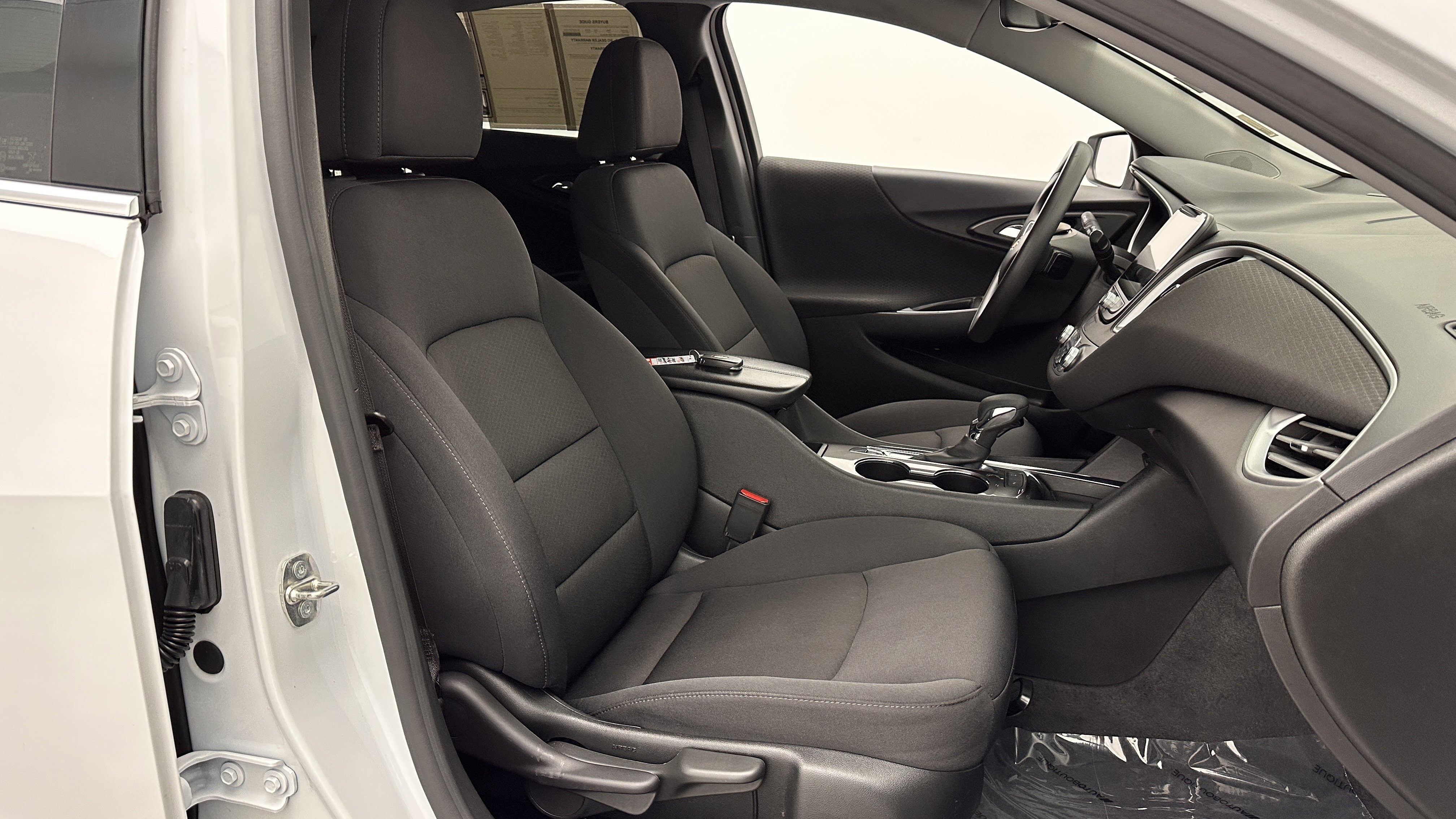 Used 2024 Chevrolet Malibu LT FWD image 35