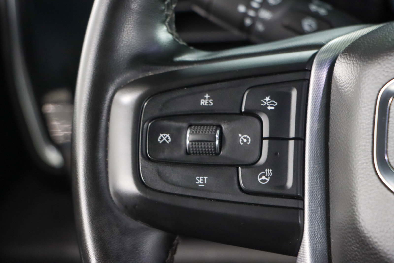 Used 2024 GMC Sierra 1500 SLE image 14