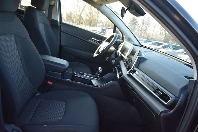 Certified 2023 Kia Sportage LX image 12