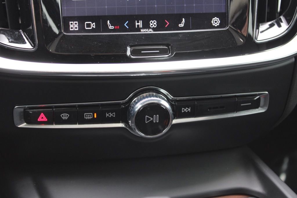 Used 2024 Volvo S60 B5 Plus image 38