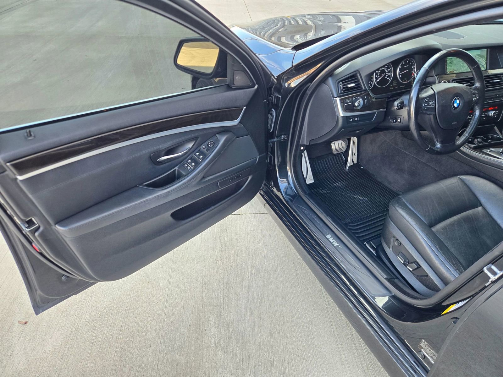 Used 2011 BMW 528i Sedan image 10