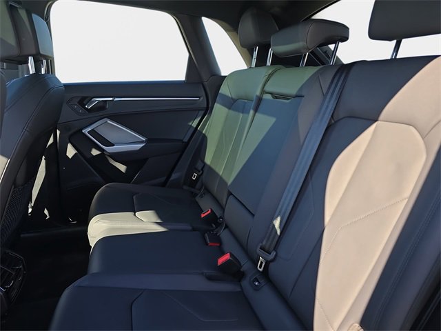 Used 2025 Audi Q3 2.0T Premium Plus w/ Premium Plus Package image 17