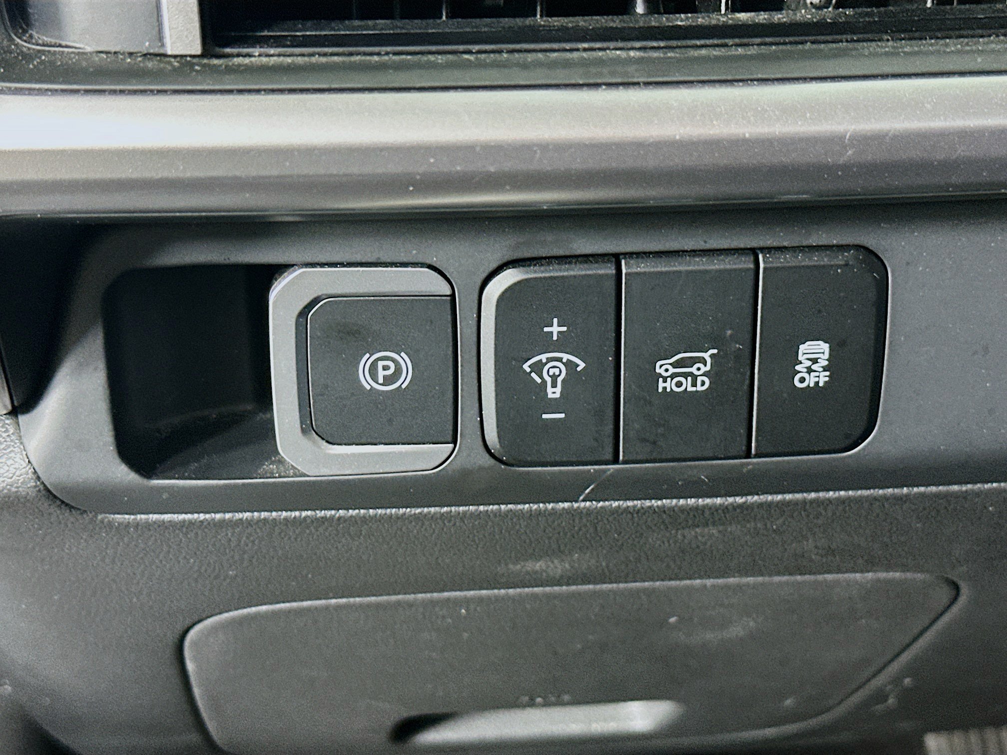 Used 2025 Hyundai Santa Fe SEL FWD image 16