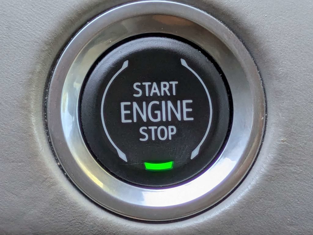 Used 2023 Cadillac Escalade ESV Sport Platinum AWD/4WD image 33