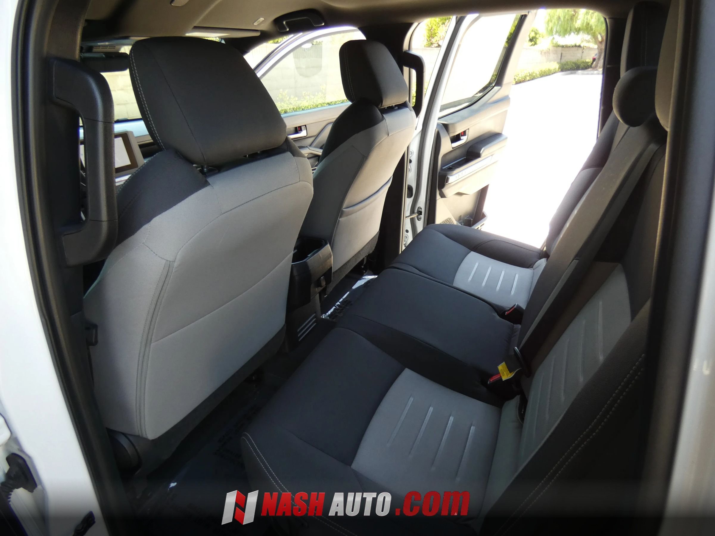 Used 2025 Toyota Tacoma TRD Sport AWD/4WD image 45