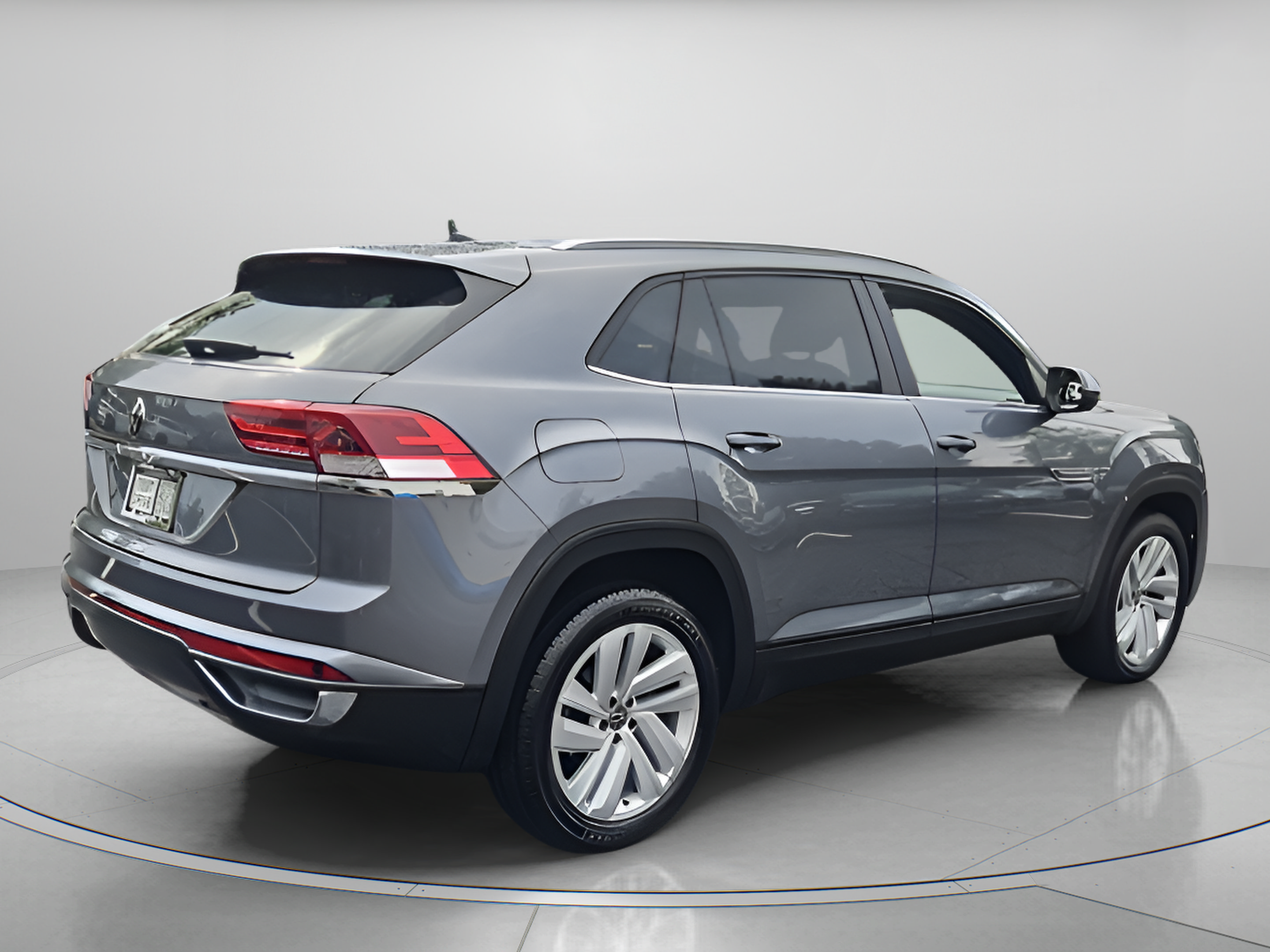 Used 2021 Volkswagen Atlas Cross Sport SE FWD image 6