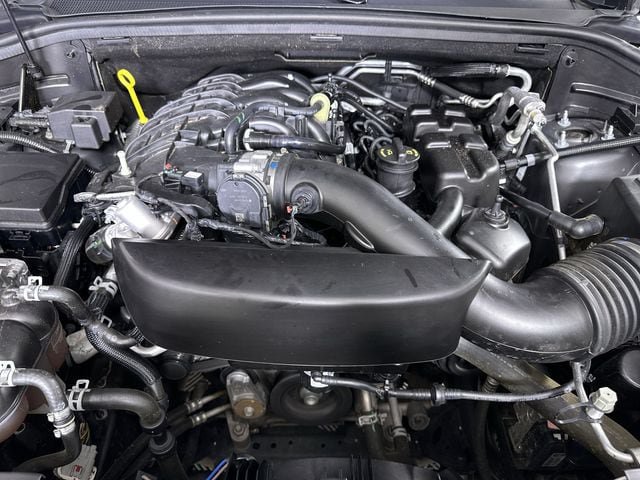 Used 2025 Dodge Durango GT AWD/4WD image 31