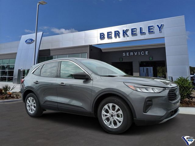 Used 2023 Ford Escape Active image 1