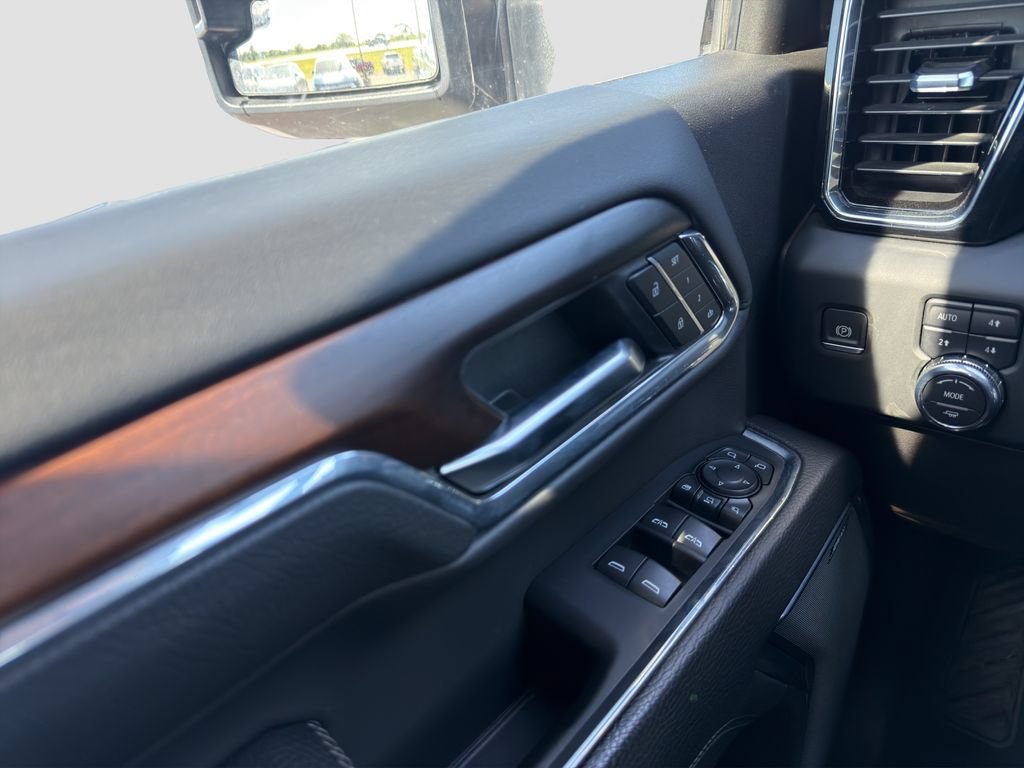 Used 2024 GMC Sierra 2500 Denali w/ Denali Reserve Package AWD/4WD image 12