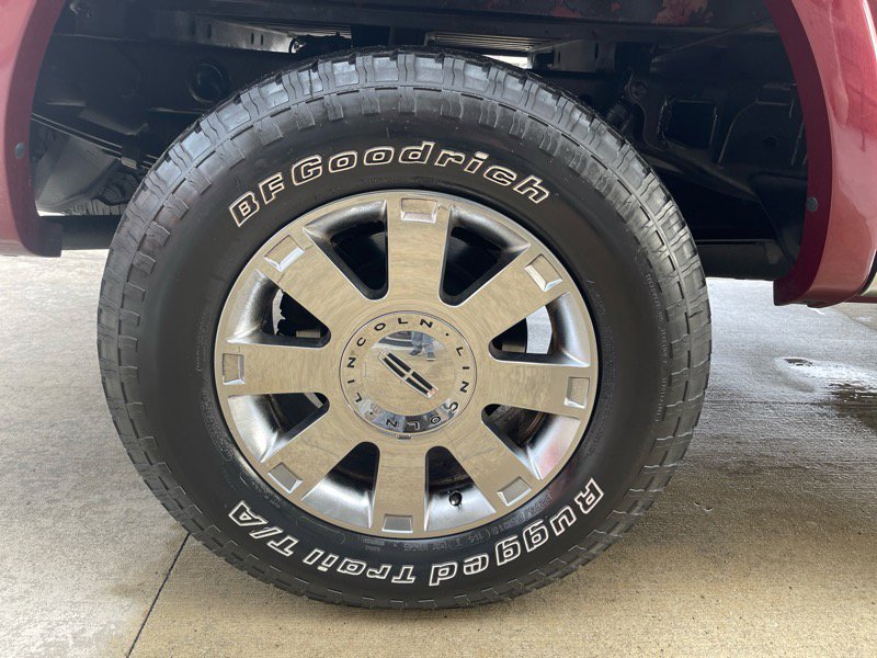 Used 2006 Lincoln Mark LT 4x4 image 19