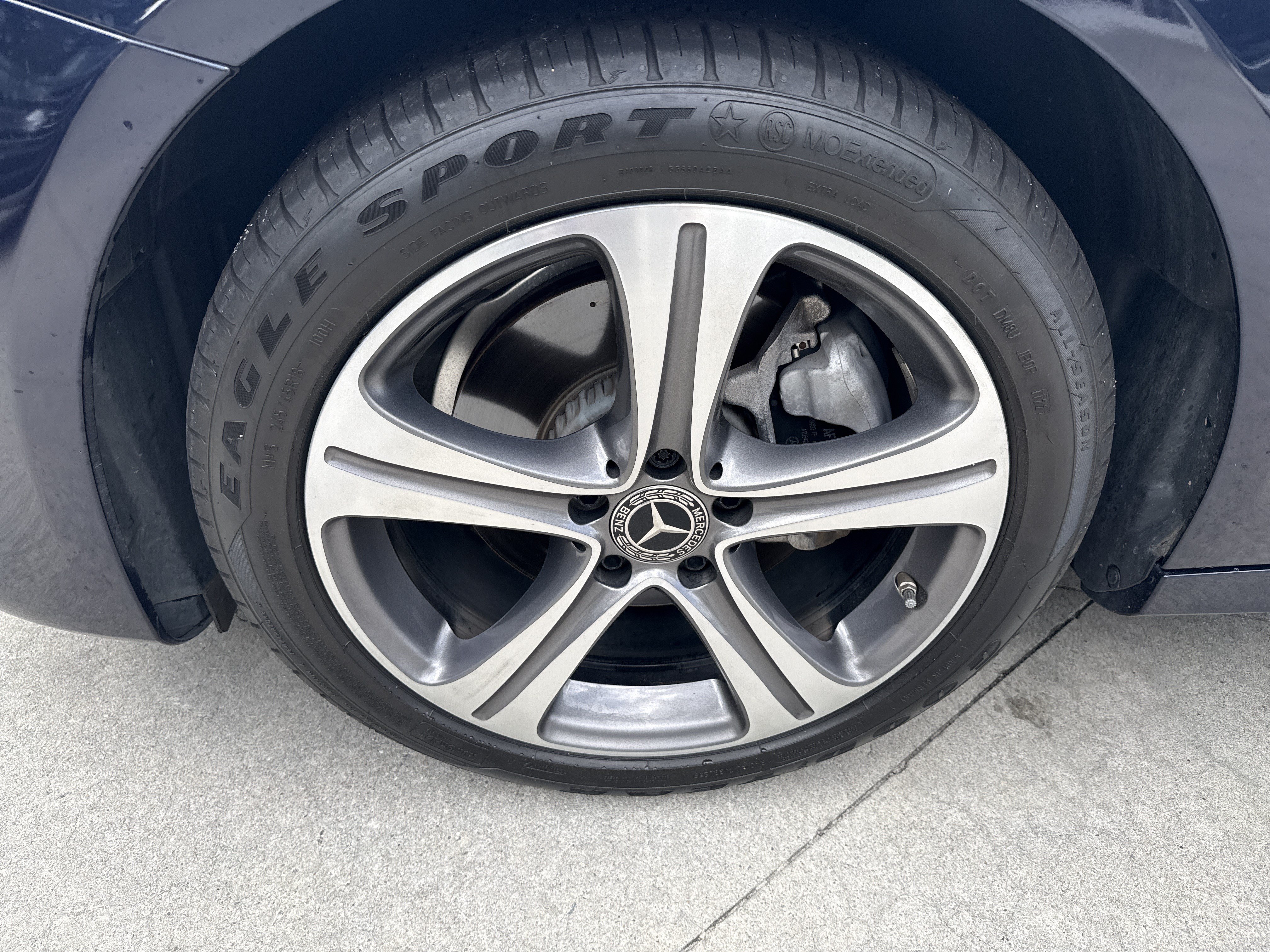 Used 2019 Mercedes-Benz E 300 4MATIC image 10