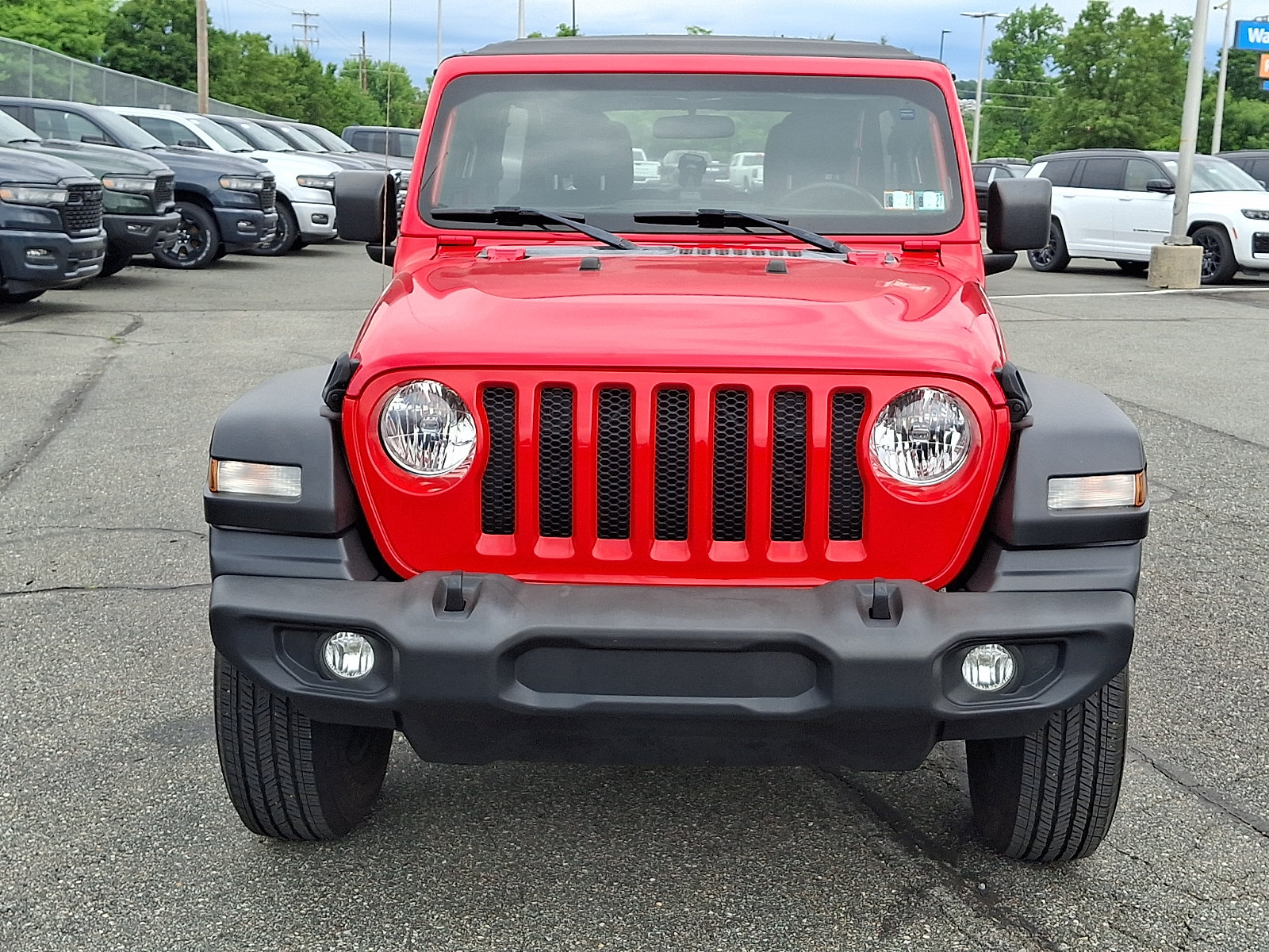 Used 2020 Jeep Wrangler Unlimited Sport AWD/4WD image 2