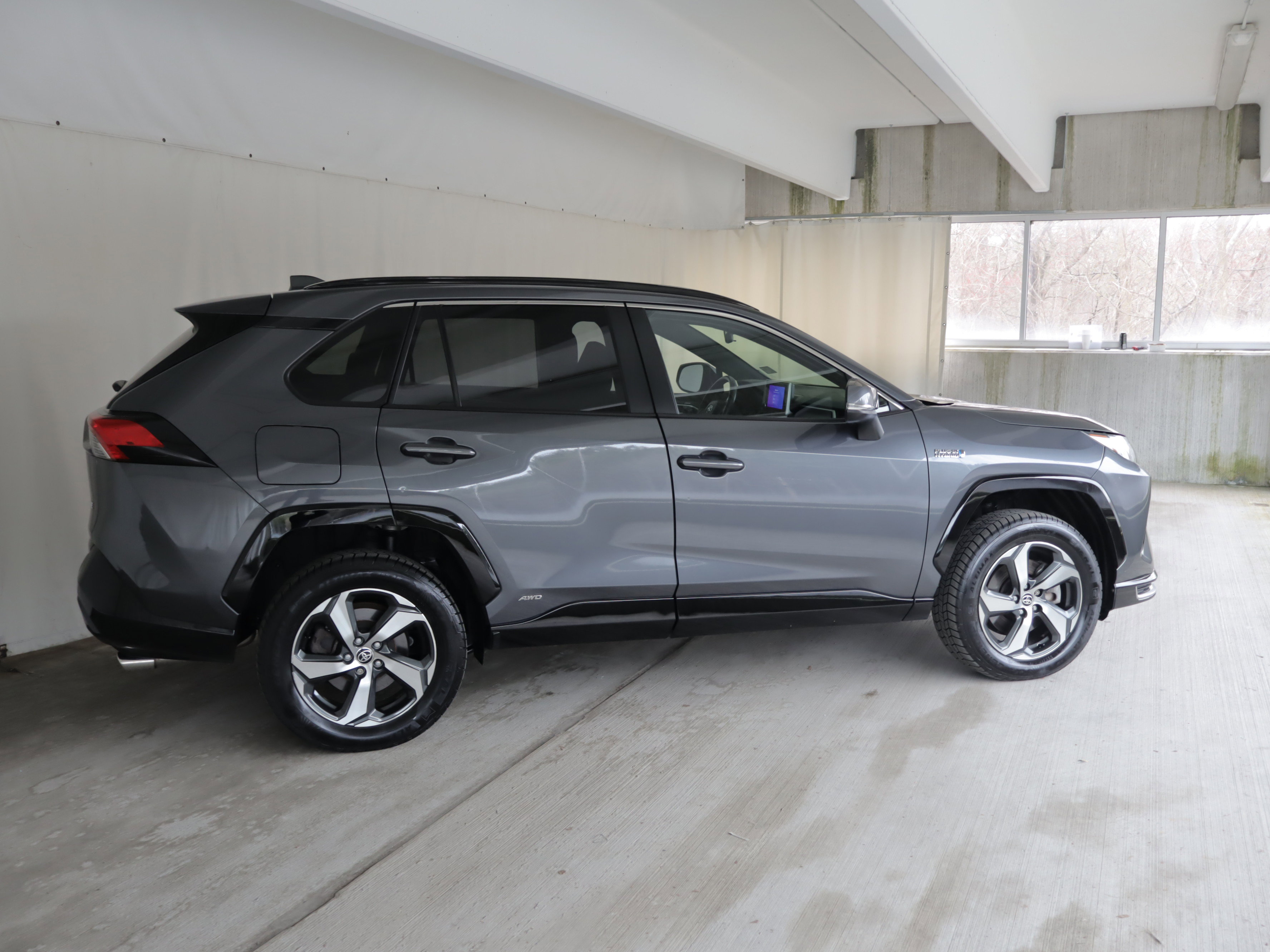 Used 2023 Toyota RAV4 SE w/ Weather & Moonroof Package AWD/4WD image 6