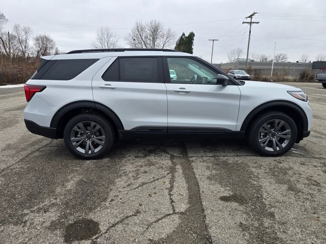 New 2026 Ford Explorer Active w/ Active Comfort Package image 2