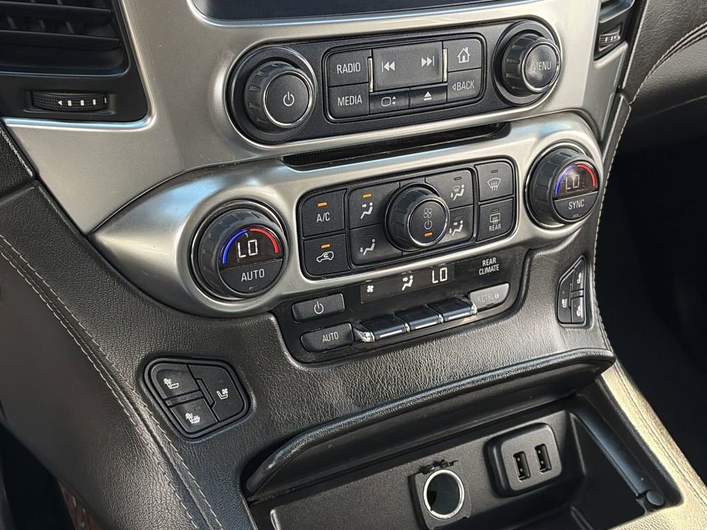 Used 2020 Chevrolet Suburban Premier AWD/4WD image 18