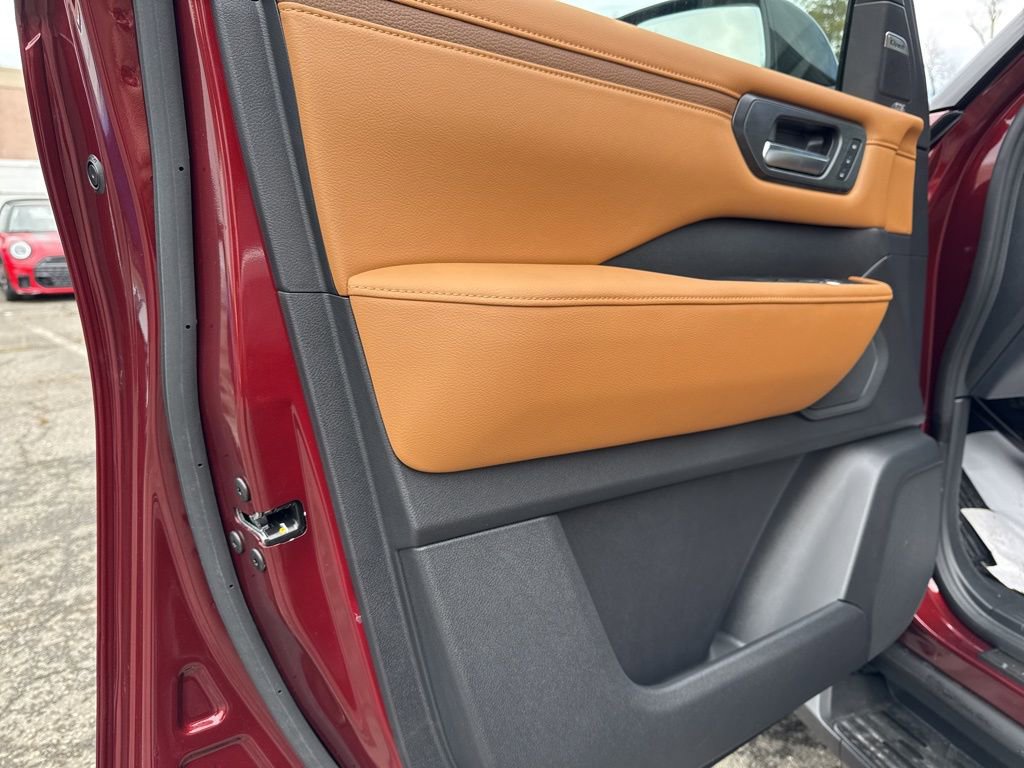 New 2026 Nissan Armada SL w/ Captain's Chari Seat Package image 21