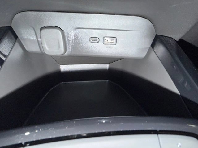 Used 2025 Chevrolet Trax ACTIV w/ Driver Confidence Package FWD image 40