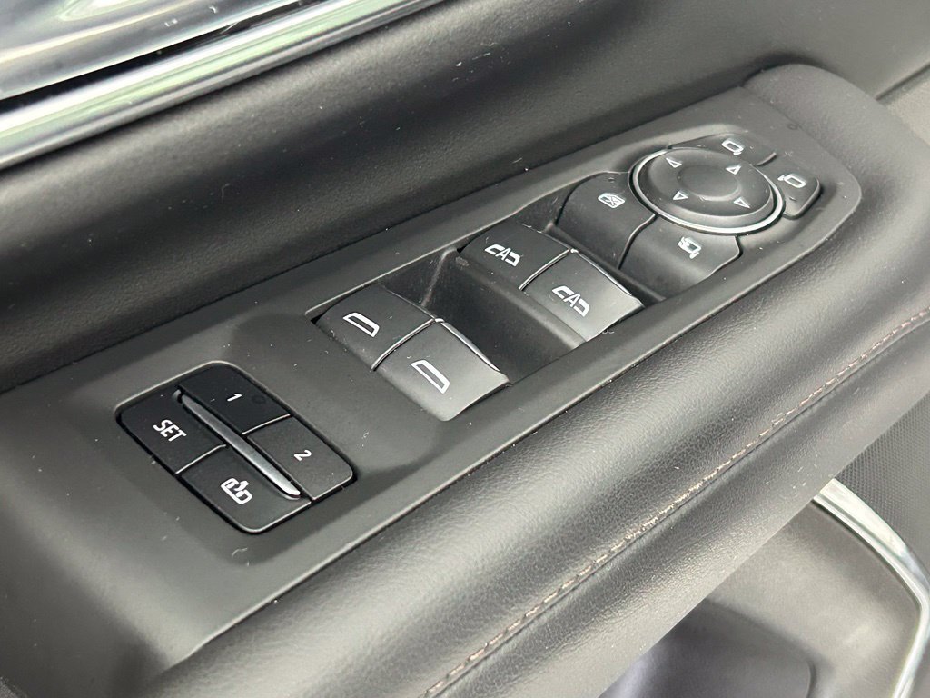 Used 2021 Chevrolet Tahoe High Country w/ Premium Package AWD/4WD image 39