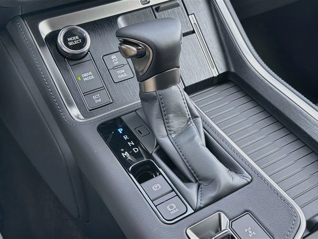 New 2026 Lexus GX 550 w/ Cold Area Package AWD/4WD image 30