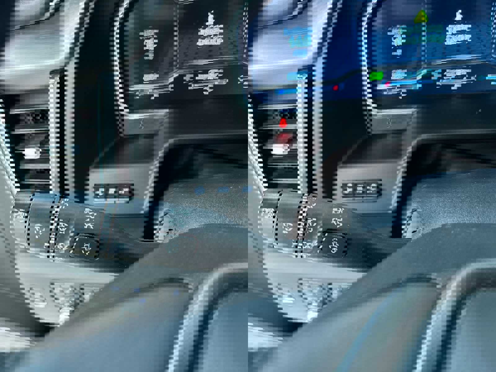 Used 2024 GMC Sierra 2500 Denali Ultimate image 18