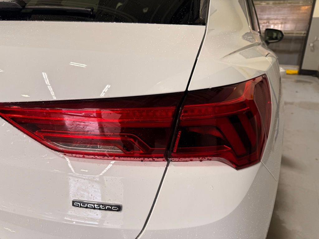 Used 2023 Audi Q3 2.0T Premium w/ Convenience Package image 5